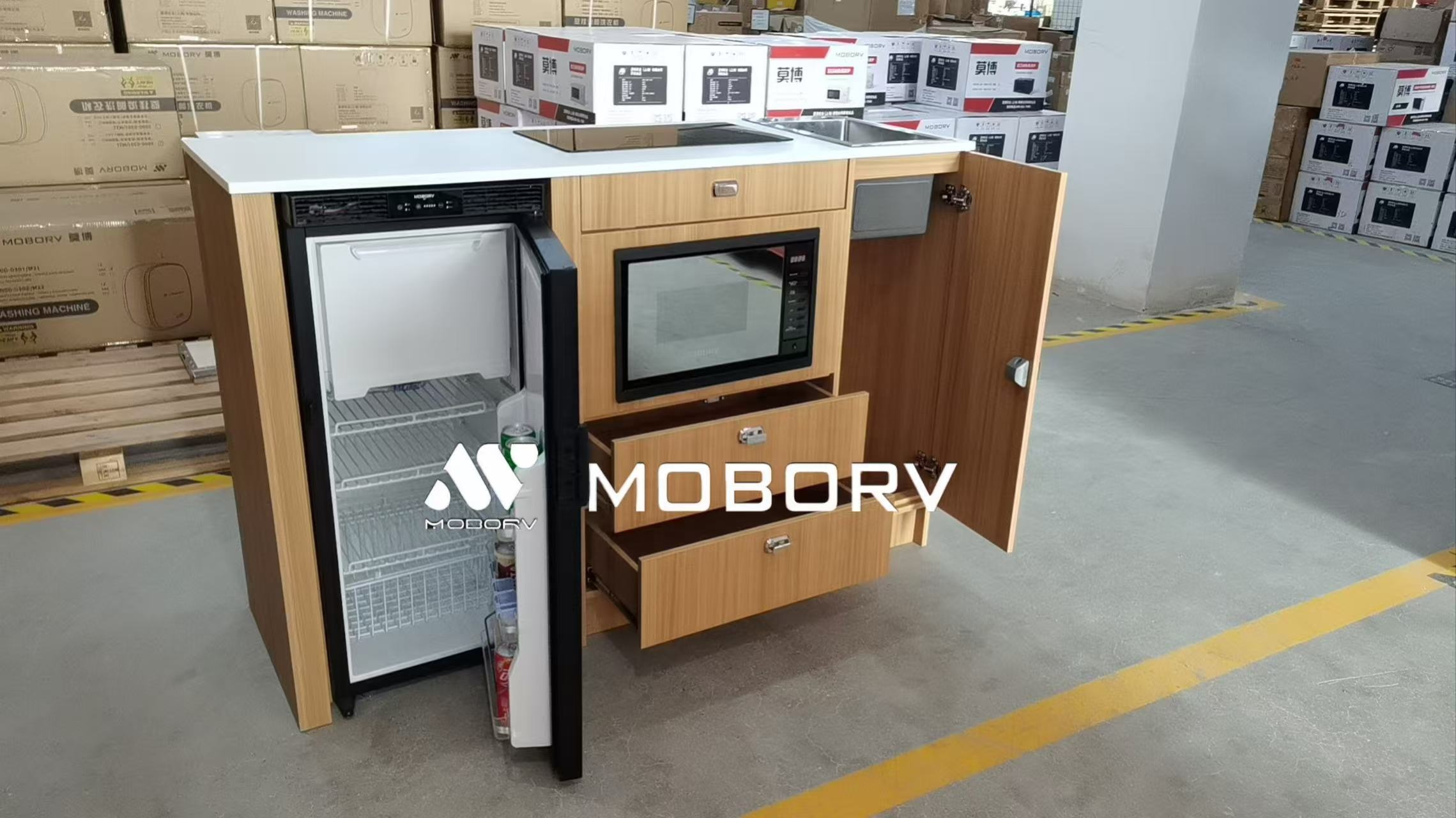 MOBORV キャラバン モーターホーム キャンピングカー改 - Camping Cooking Top のレビューと価格